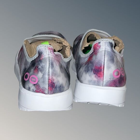OOfos OOmg EeZee Women's Tie Dye Slip On Sneaker Size 8 - Picture 3 of 9